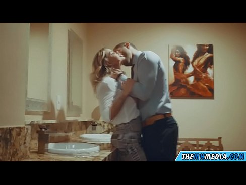 ❤️ Бүкіл аққұба сізді қоғамдық дәретханада азғырғанда ☑ Секс видео kk.milfnut-net.ru ☑